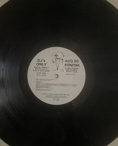 Disco Mix Club (DMC). Виниловая пластинка (LP) 4,99 €