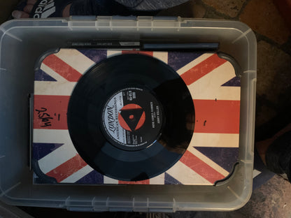 Soul 7 vinyl record with black vinyl and white london american records label on union jack surface in plastic case