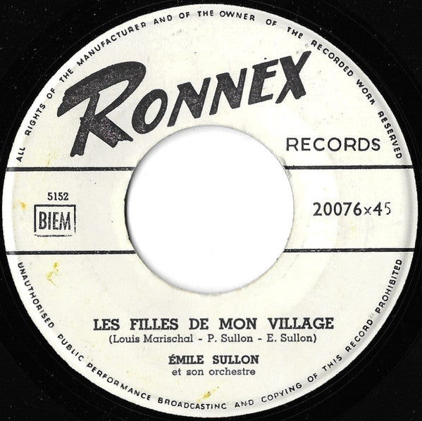 Emile Sullon Et Son Orchestre – Les Filles De Mon Village / Viens Dans Le Spoetnik
