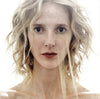 Sandrine Kiberlain – Coupés Bien Net Et Bien Carré — photo 1