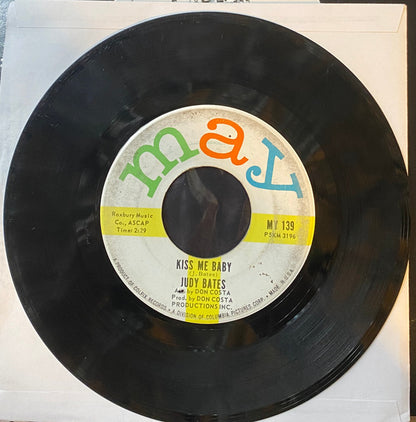 Judy Bates – Kiss Me Baby / Go Out With Him