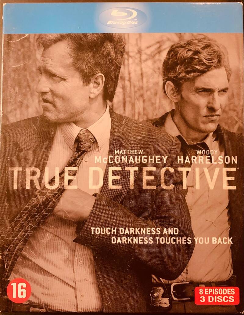 صندوق أقراص بلو راي للموسم الأول من المسلسل التلفزيوني True Detective.